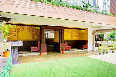 Super Collection O Vardhan Plaza