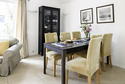 Entspannender Bungalow am Wasser