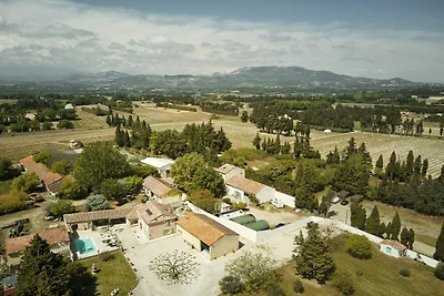Stupenda yurta della mongola in Provenza