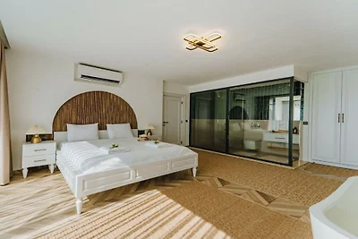 Villa in Kas mit Schwimmbecken