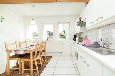 Ferienwohnung in Densberg mit Terrasse