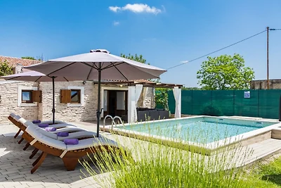 Charmante Villa mit privatem Schwimmbad