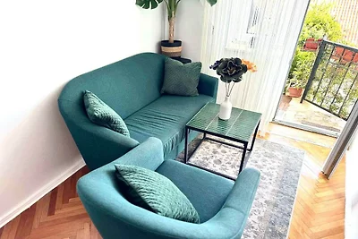 Charming Apartment with Terrace and Old Town ...