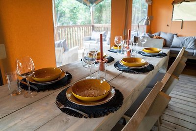 XL-Glamping-Zelt mit Bad in Lathum