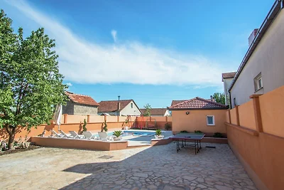Ferienhaus in Imotski mit Pool