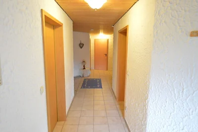 En zeer ruime benedenwoning in een prachtige