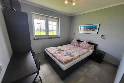 Komfortable Erdgeschosswohnung, Sommerpool