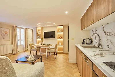 Neue Wohnung im Herzen von Paris für 4...
