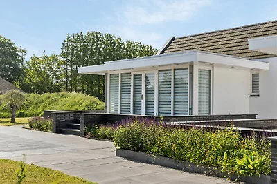 Wellness villa with sauna near beach