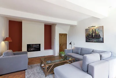Elegante villa con piscina a Grasse