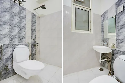 Super Townhouse Sektor 4 Gurgaon