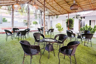 Hotel O Morjim vicino a Turtle Beach