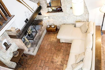 Villa in Cortona mit Panoramapool