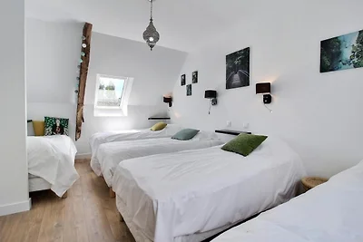 Schönes Ferienhaus in Neulliac