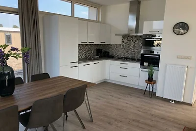 Ferienhaus in Mol mit Terrasse und Wifi
