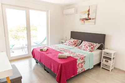 Villa mit Pool und Meerblick in Fazana -...