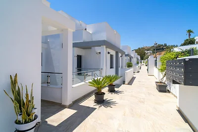 Wohnung in Nerja mit Meerblick & Pool