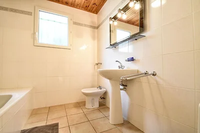 Bella casa vacanza con piscina a Argeliers