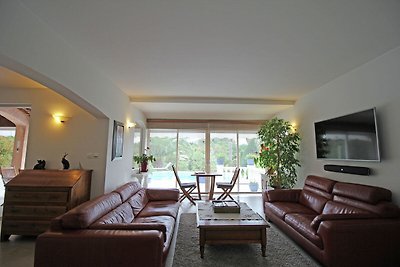 Luxuriöse Villa in Saint-Raphaël mit...