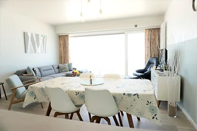 Moderne Wohnung in Wenduine mit Terrasse