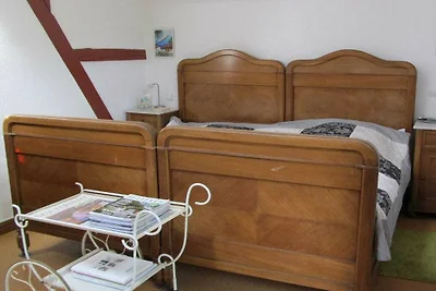 Rozerood, koetshuis bij de vijver