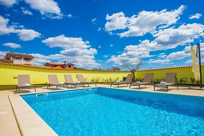 Villa in Porec mit Schwimmbecken