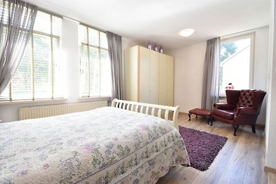 Bella casa vacanze a Middelburg, in Zelanda, ...