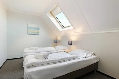 Ruim huis met sauna, op 700 m. van het strand