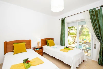 Oasis Park Apartment mit Gemeinschaftspool