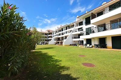 Ampio appartamento a Quarteira con piscina