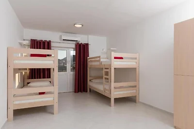 Hostel Free Bird - Bed in Ten Bed Mixed Dormi...