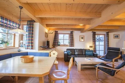 Chalet mit Bergblick in Wald