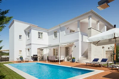 Villa a Vabriga con Piscina e Giardino