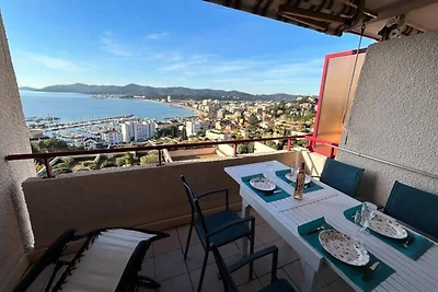 Appartement in Le Lavandou met zeezicht