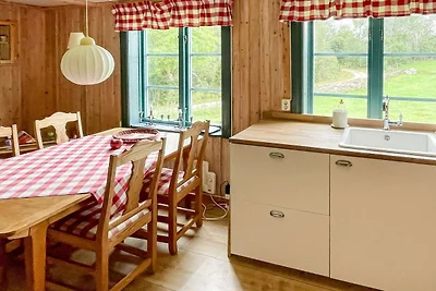 Charmantes Cottage am See in Torsebo