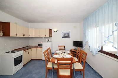 Cozy Beachfront Holiday Home Slatine - Five B...