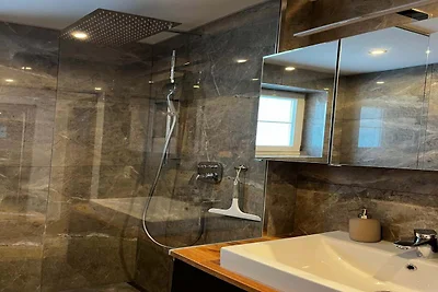 Modernes Apartment in Seefeld