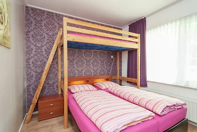 Großzügiges Ferienhaus in Exloo in Waldnähe