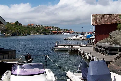 4 Personen Ferienhaus in Rönnäng-By Traum