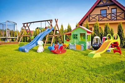 Doppelhaushälfte mit Terrasse und Spielplatz