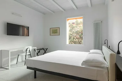 Capo di Lucca 10 - White Daisy Apartment
