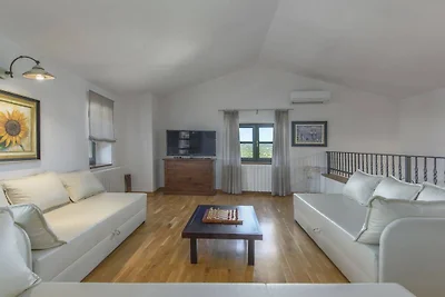 Villa a Sveti Lovreč con piscina