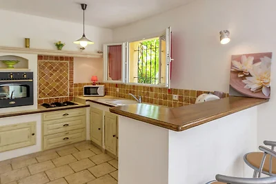 Casa vicino alla capitale del tartufo di Aups