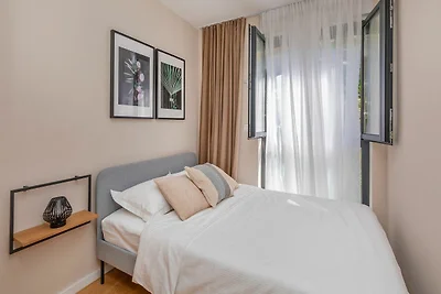 Apartment Floramye - Three Bedroom Apartment ...