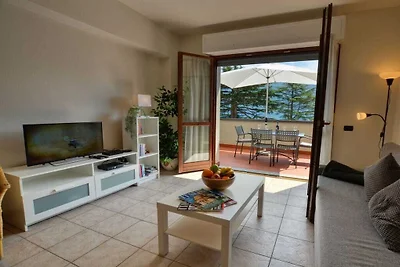 Appartamento ad Acquaseria con terrazza