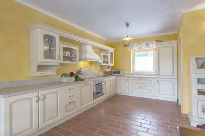 Villa in Nedescina mit Schwimmbecken