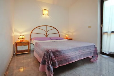 Appartamento a Costa Paradiso con Giardino