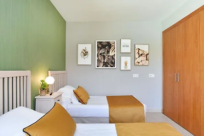 Villa residenziale nei resort di golf di...