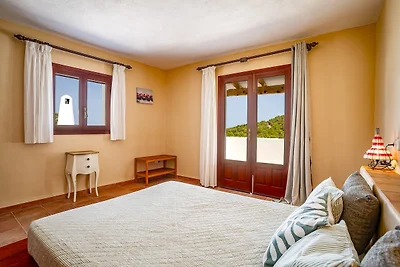 Rustige villa in Cala Vadella met zwembad