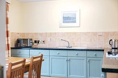 Countryside cottage in Dorrington, No Deposit